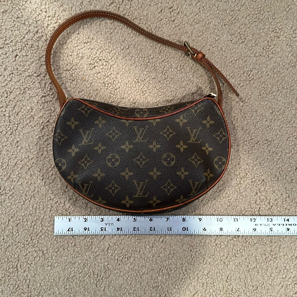 Authentic Louis Vuitton Shoulder Bag